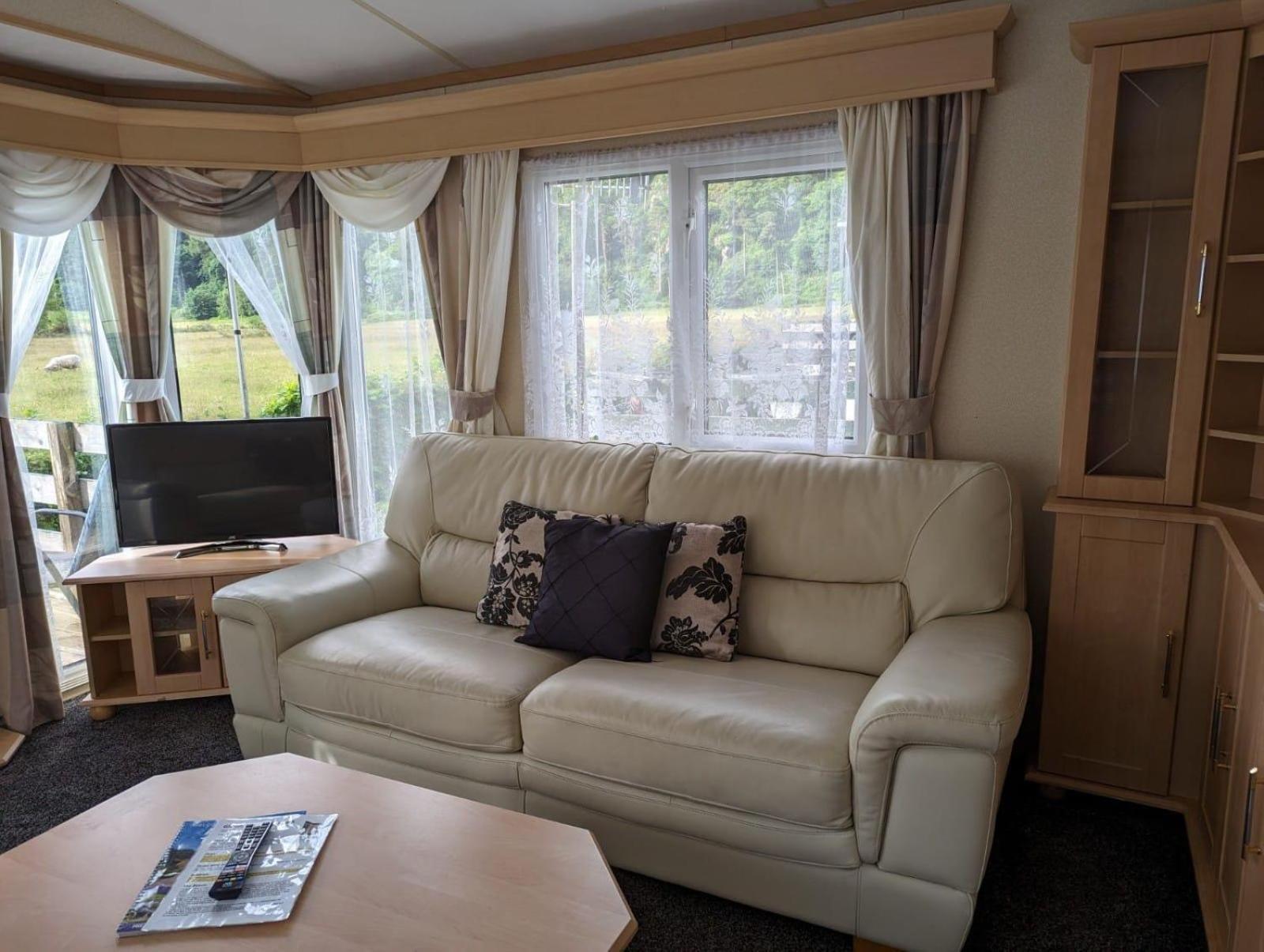 The Senator 69 * Dunoon